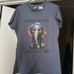Port & Company Elephant tee, size women’s L